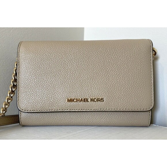 New Michael Kors Jet Set Travel Medium Phone Crossbody Pebble Leather Bisque - Picture 1 of 7